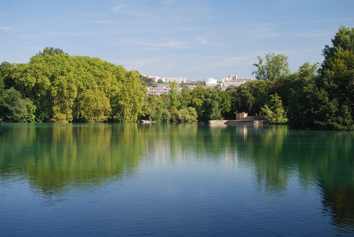 2 days in Lyon: the lake in the Parc de la Tete d Or