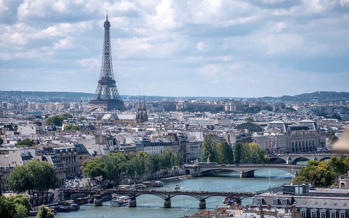 Christmas markets in France: the Sainte-Chapelle in Paris in December