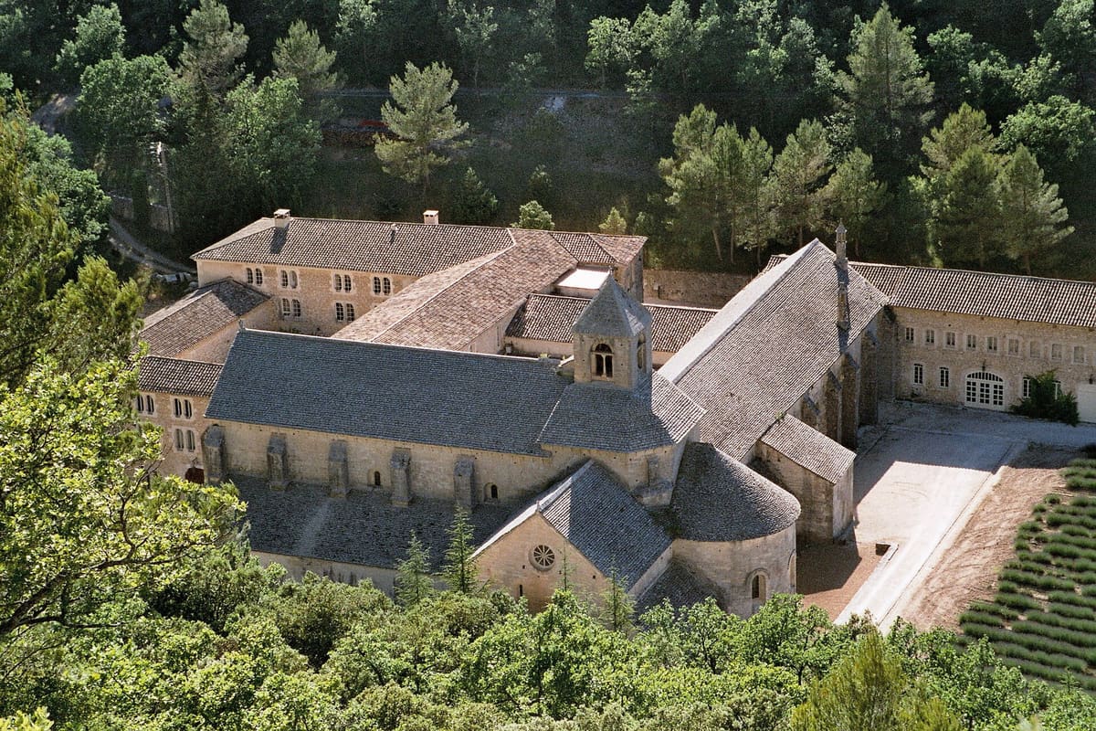 Christmas markets in France: Senanque Abbey in Provence